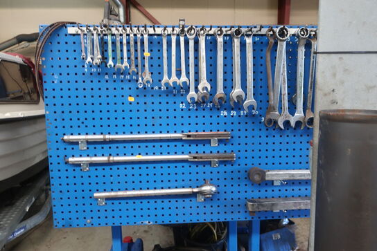 Værktøjstavle med div. værktøj