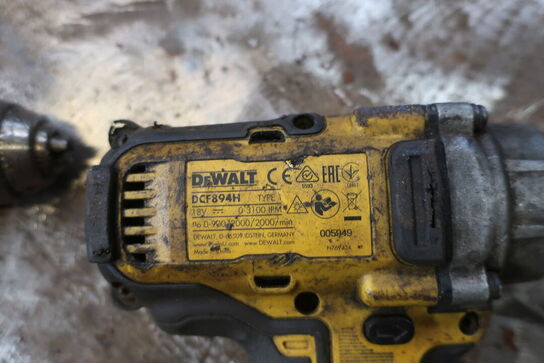 2 stk. akku håndværktøj DEWALT DCD796, DCF894H