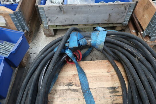 Palle med kraftkabel