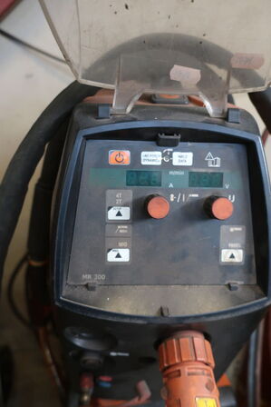 Svejseværk KEMPPI FastMig M 420 med trådboks KEMPPI FastMig MXF 65