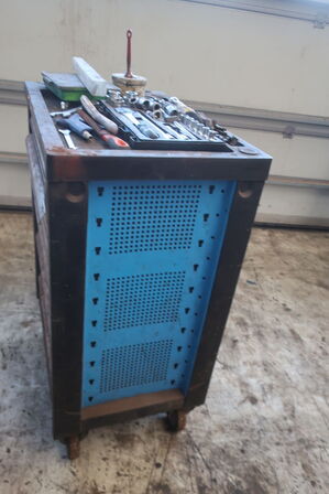 Værktøjsvogn med div. Værktøj