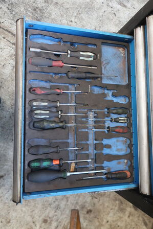 Værktøjsvogn med div. Værktøj