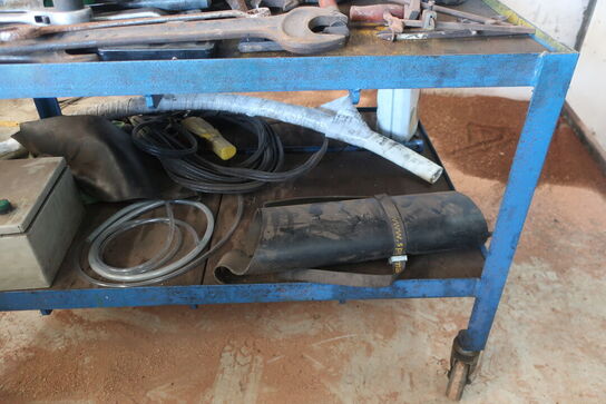 Opbevaringsvogn med indhold