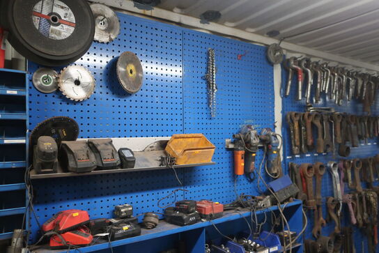 Div. Akku håndværktøj, batterier, ladere m.m.