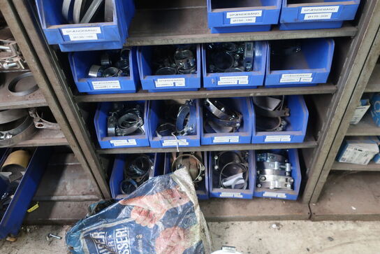 Sortimentsskab med indhold