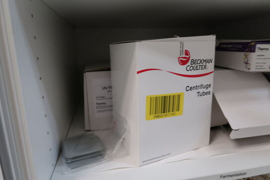 Div. Pipetter, syringes, micro plates, pcr plates m.m.