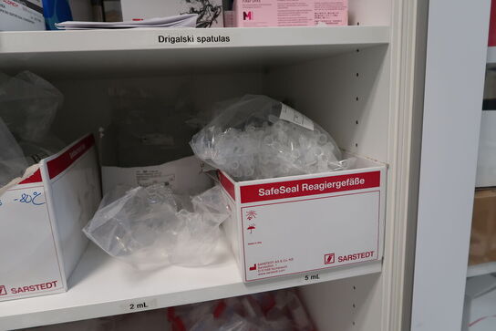 Div. Spatulas, tuber, pipetter m.m.