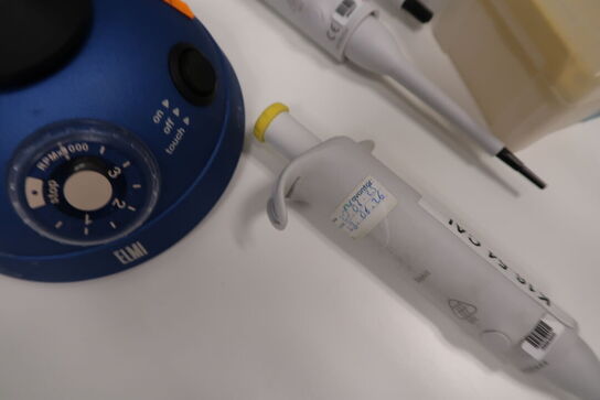 Stativ med 3 stk. pipetter THERMO SCIENTIFIC