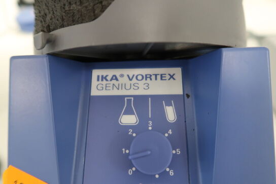 Vortex shaker IKA VORTEX GENIUS 3