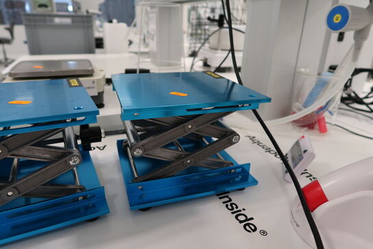 2 stk. Laboratorie saksedonkrafte