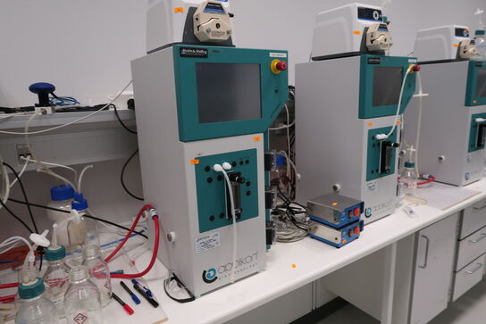 Bioreactor APPLIKON EZ-CONTROL med agitation motor APPLIKON P100E