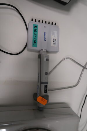 Stativ med 3 stk. pipetter THERMO SCIENTIFIC, EPPENDORF Research Plus