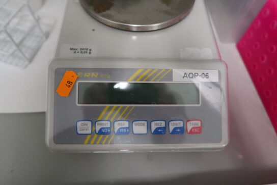 Laboratorievægt KERN 572-35