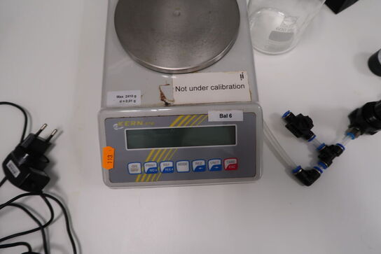 Laboratorievægt KERN 572-35