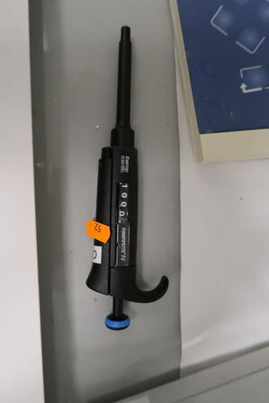 Stativ med 5 stk. pipetter THERMO SCIENTIFIC