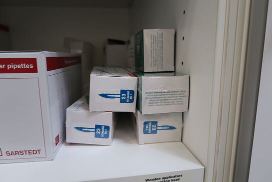 Div. Pipetter, microtubes, glass vials m.m.