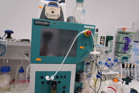 Bioreactor APPLIKON EZ-CONTROL med agitation motor APPLIKON P100E