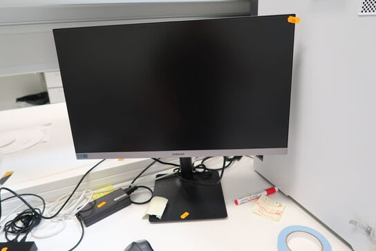 Computerskærm SAMSUNG, dockingstation LENOVO ThinkPad ThunerBolt 3 Dock Gen 2