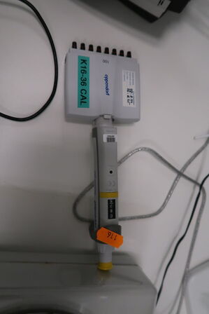 Stativ med 3 stk. pipetter THERMO SCIENTIFIC, EPPENDORF Research Plus