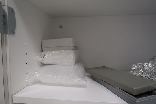 Mikroskop slides CORNING, glaskobler, plastikbægre m.m.