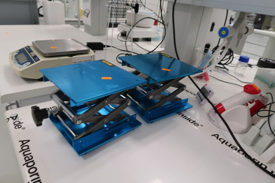 2 stk. Laboratorie saksedonkrafte