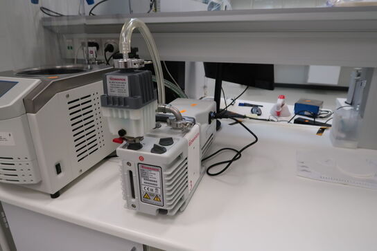 Vingevakuumpumpe EDWARDS RV3 med filter