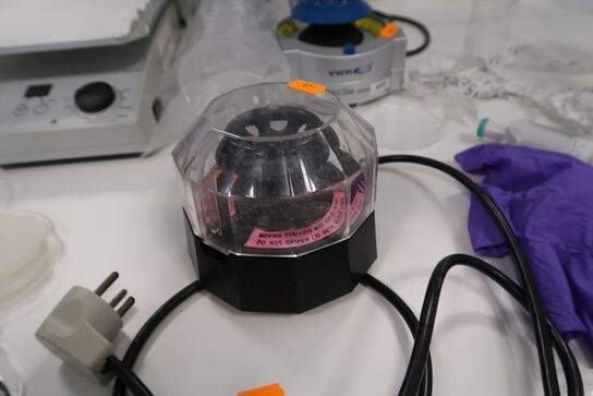 Mini centrifuge QUALITRON