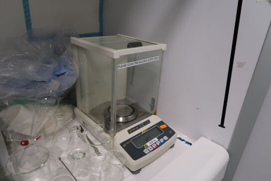 Analysevægt KERN ABT 320-4M