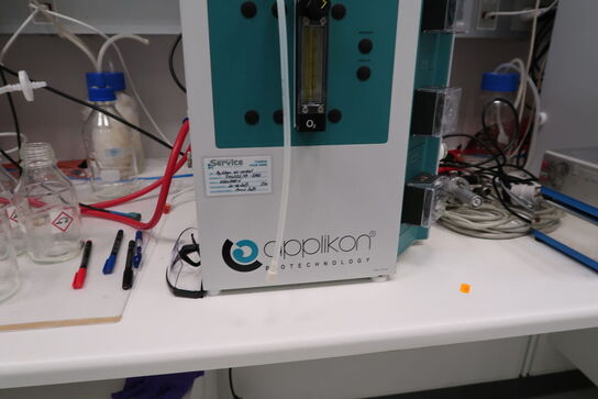 Bioreactor APPLIKON EZ-CONTROL med agitation motor APPLIKON P100E