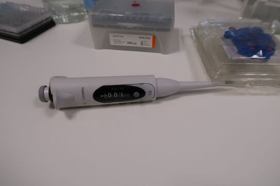 Stativ med 5 stk. pipetter THERMO SCIENTIFIC, SARTORIUS