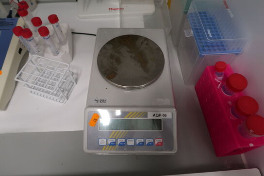 Laboratorievægt KERN 572-35