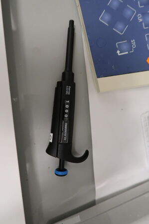 Stativ med 5 stk. pipetter THERMO SCIENTIFIC