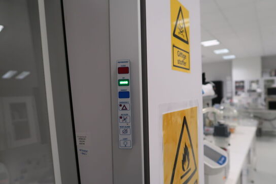 Stinskab ZYSTM ZAFE 15 uden indhold