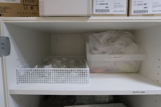 Div. Pipetter, microtubes, glass vials m.m.