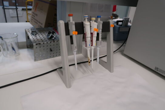 Stativ med 4 stk. pipetter THERMO SCIENTIFIC