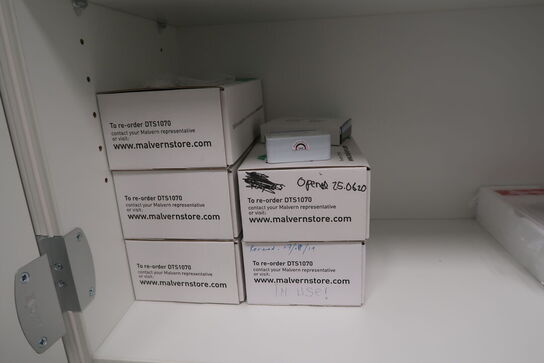 Mikroskop slides CORNING, glaskobler, plastikbægre m.m.