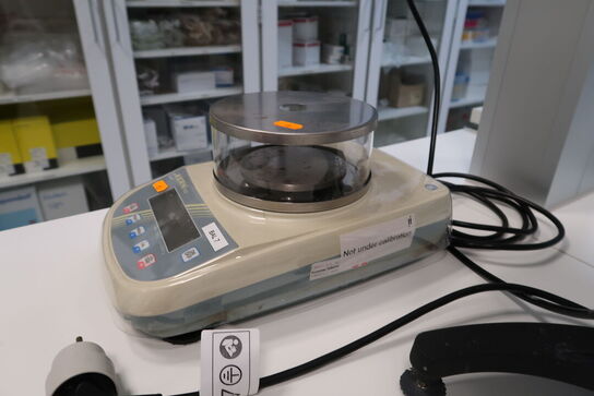 Laboratorievægt KERN PLS