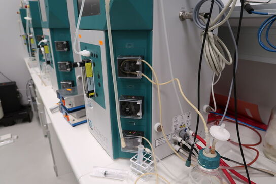 Bioreactor APPLIKON EZ-CONTROL med agitation motor APPLIKON P100E