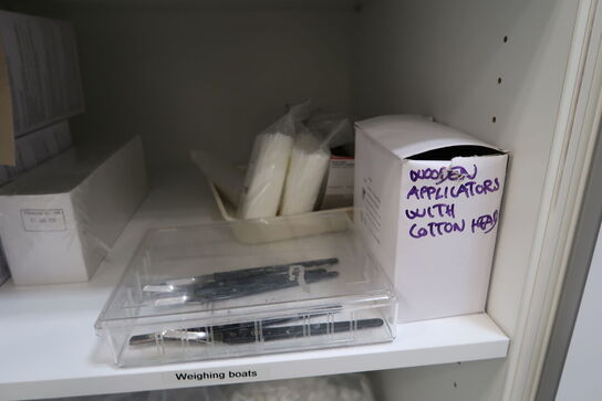 Div. Pipetter, microtubes, glass vials m.m.