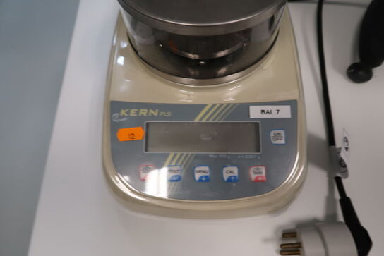 Laboratorievægt KERN PLS