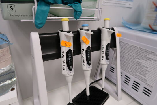 Stativ med 3 stk. pipetter THERMO SCIENTIFIC