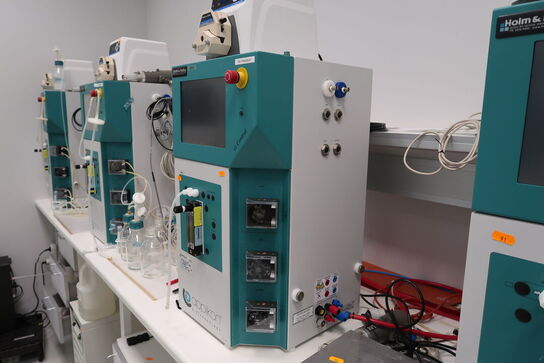 Bioreactor APPLIKON EZ-CONTROL med agitation motor APPLIKON P100E