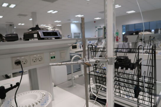 Stativ med column HILOAD 16/600 SUPERDEX 200 PG