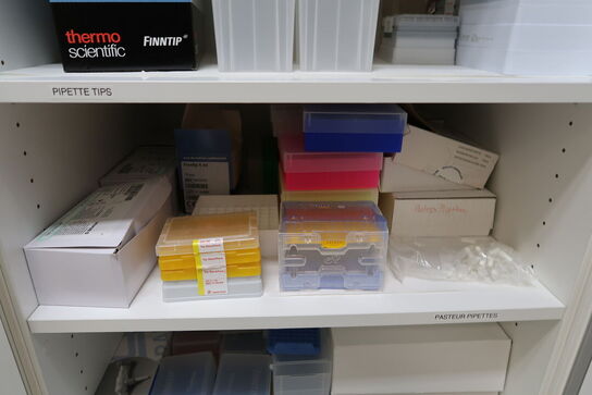 Div. Microplates, pipetter m.m.