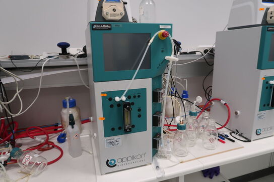 Bioreactor APPLIKON EZ-CONTROL med agitation motor APPLIKON P100E