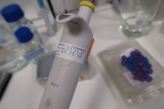 Stativ med 5 stk. pipetter THERMO SCIENTIFIC, SARTORIUS