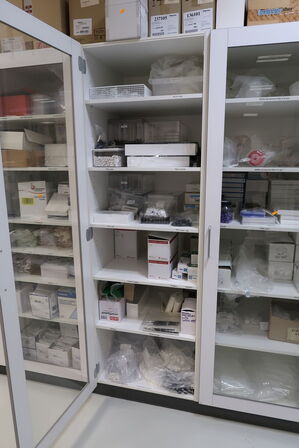 Div. Pipetter, microtubes, glass vials m.m.