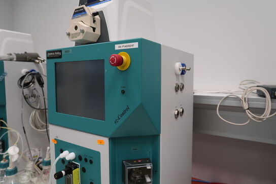 Bioreactor APPLIKON EZ-CONTROL med agitation motor APPLIKON P100E