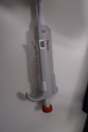Stativ med 6 stk. pipetter THERMO SCIENTIFIC