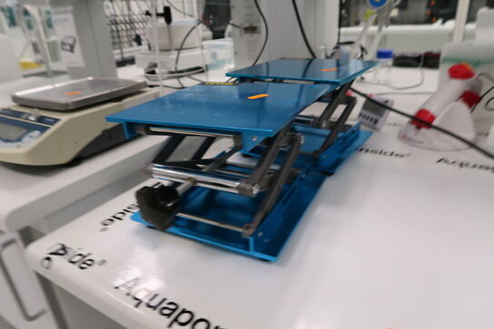 2 stk. Laboratorie saksedonkrafte